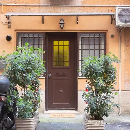 Sunny's - 8min From Colosseum *