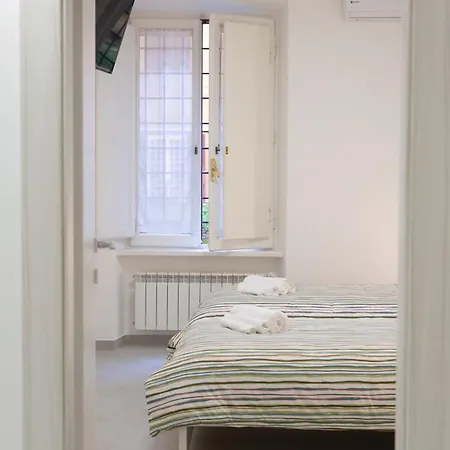 Sunny's - 8min From Colosseum Apartment Rome